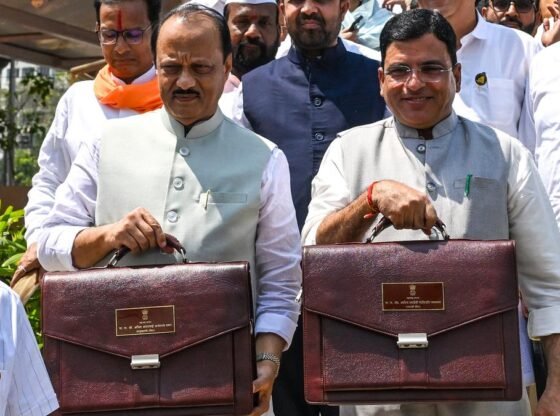 महाराष्ट्र पनीपत, आगरा में मराठा योद्धाओं के लिए स्मारक बनाने के लिए
