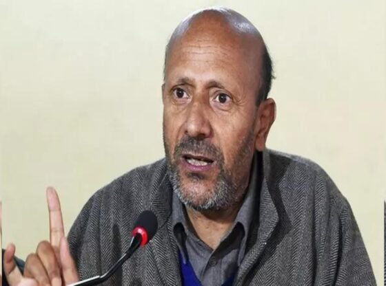'हमारे हथियार लंबे और मजबूत उसे लाइन में रखने के लिए पर्याप्त हैं': दिल्ली एचसी ने सांसद अब्दुल राशिद शेख की दलील पर संसद में भाग लेने के लिए आदेश दिया। भारत समाचार