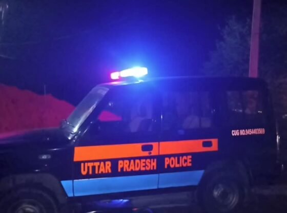 ऊपर आदमी अपने 4 बच्चों को अपने गले को मारकर मारता है, फिर स्वयं लटकाता है: पुलिस
