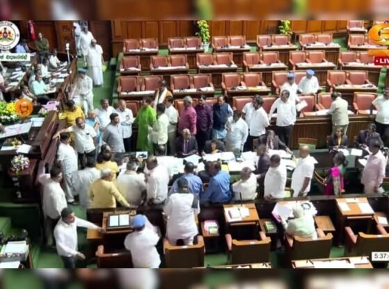 कांग्रेस कार्यकर्ताओं को गारंटी पैनल पोस्ट, भाजपा के "करदाताओं का पैसा" चार्ज मिलता है