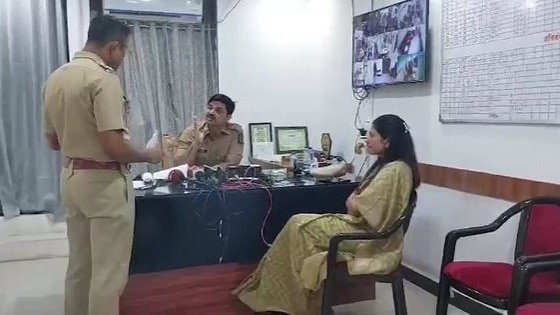 महाराष्ट्र में केंद्रीय मंत्री की बेटी 'छेड़छाड़', देवेंद्र फडणवीस ने प्रतिक्रिया दी