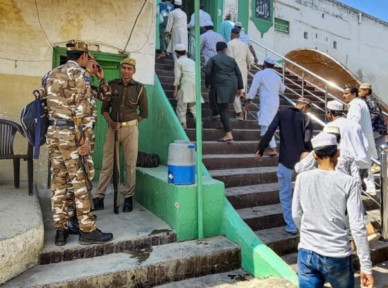 संभल मस्जिदें - सांभाल जामा मस्जिद मस्जिदों को होली जुलूस के दौरान कवर किया जाना
