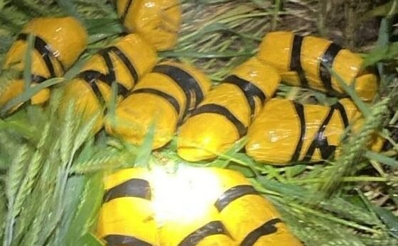 सीमा सुरक्षा बल पंजाब के फाज़िल्का जिले में भारत-पाकिस्तान सीमा के पास 5.73 किलोग्राम संदिग्ध हेरोइन को ठीक करता है