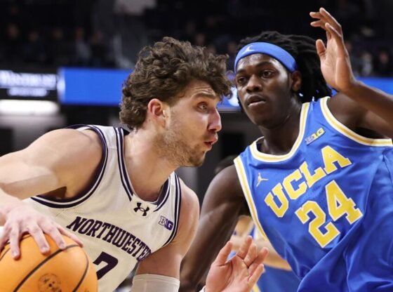 UCLA पुरुषों का बास्केटबॉल उत्तर -पश्चिमी को मुश्किल से हराने के लिए पतन से बच जाता है