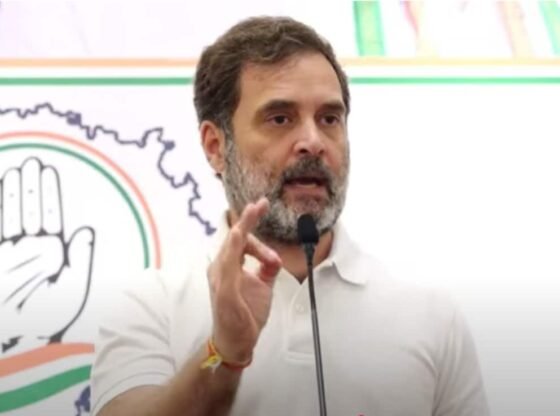 25,000 बंगाल शिक्षकों को अदालत के बोरियों के बाद राष्ट्रपति को राहुल गांधी का पत्र