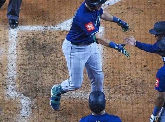 Mariners के Cal Raleigh Belts Grand Slam, ब्रायन वू हावी बनाम रेंजर्स
