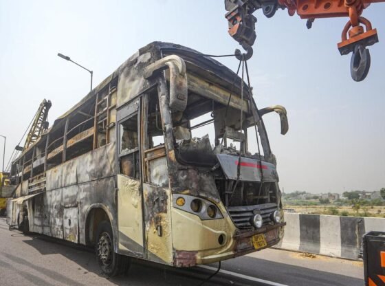 लखनऊ में बस कैच आग के रूप में मारे गए दो बच्चों सहित पांच
