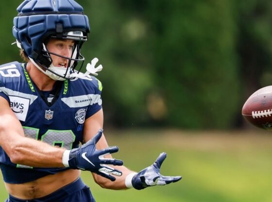 रोस्टर बनाने के लिए एक और लड़ाई में Seahawks प्रशंसक पसंदीदा जेक बोबो