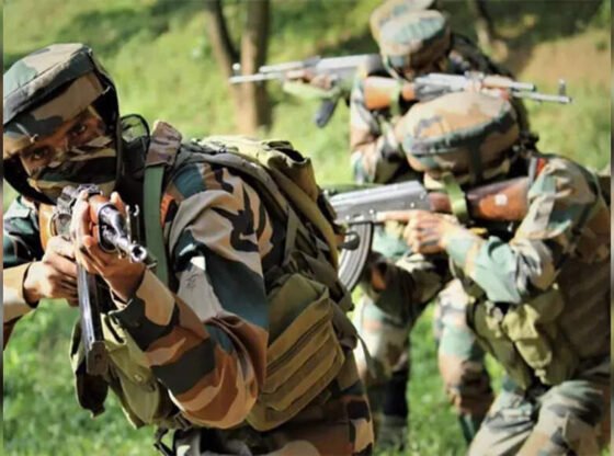 गनफाइट में किश्त्वार, 3 जैश आतंकवादी फंसे हुए | भारत समाचार