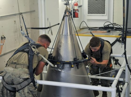 अमेरिका ने कई वारहेड्स को Minuteman III और ट्राइडेंट मिसाइलों में अपलोड करने का आग्रह किया