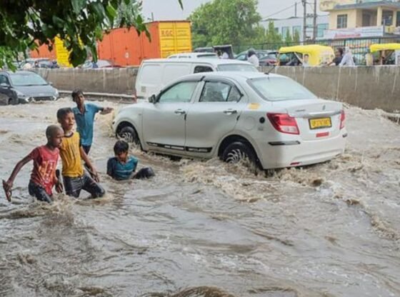 गुड़गांव बारिश का दावा 2 जीवन: ग्राफिक डिजाइनर इलेक्ट्रोक्यूटेड, ऑटो ड्राइवर खुले मैनहोल में गिरता है | दिल्ली न्यूज