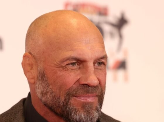 UFC ग्रेट रैंडी कॉउचर क्रैश में गंभीर जलता है