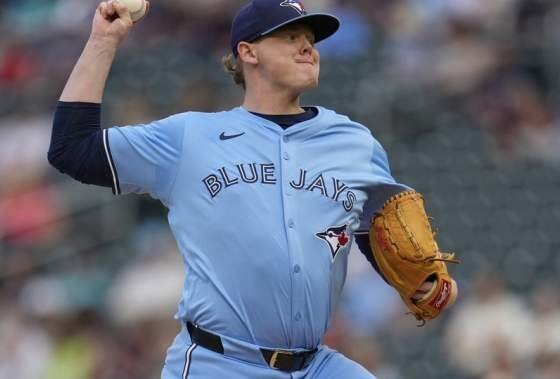 Jays याद करते हैं Schultz, विकल्प फ़्लूहार्टी को नाबालिगों के लिए