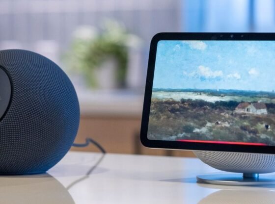 अमेज़ॅन एआई युग में Apple पर लेने के लिए अपने उपकरणों को ओवरहाल कर रहा है