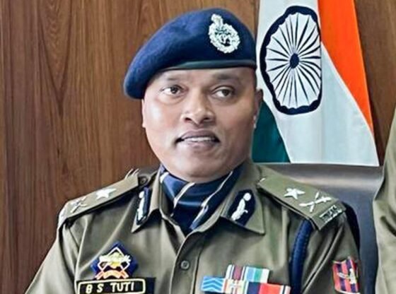 जम्मू के जंगलों में छिपे विदेशी आतंकवादियों को मार गिराने के प्रयास जारी: आईजीपी