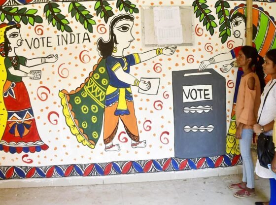 युवा और बेरोजगार: प्रमुख जनसांख्यिकी पार्टियों के दावों और वादों को तौलती है