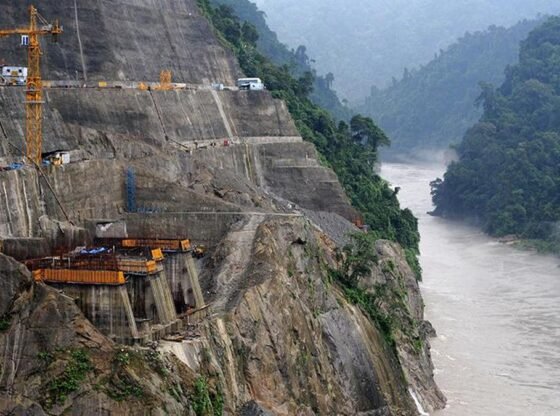 भारत की सबसे बड़ी जलविद्युत परियोजना का परीक्षण चल रहा है