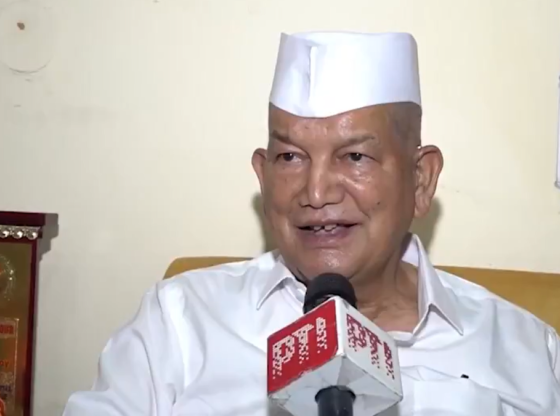 मेरठ में कार दुर्घटनाग्रस्त होने से उत्तराखंड के पूर्व सीएम हरीश रावत सुरक्षित बच गए