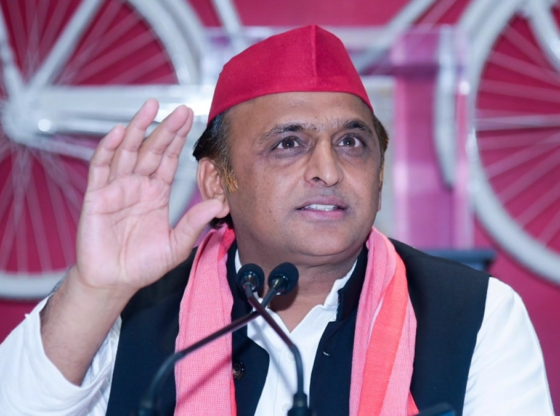 अखिलेश यादव ने दीयों, मोमबत्तियों पर पैसा खर्च न करने का सुझाव दिया; हिंदू संगठन की प्रतिक्रिया