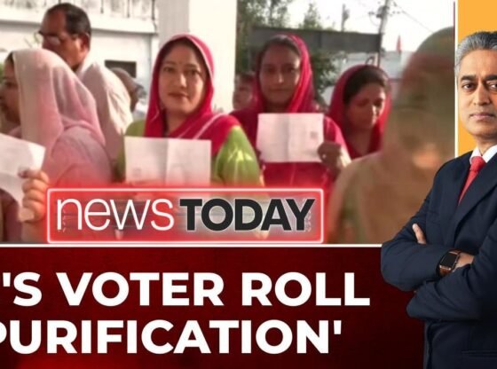 EC की मतदाता सूची 'शुद्धिकरण' अभियान से छिड़ा राजनीतिक युद्ध; विपक्ष बेईमानी से चिल्लाता है