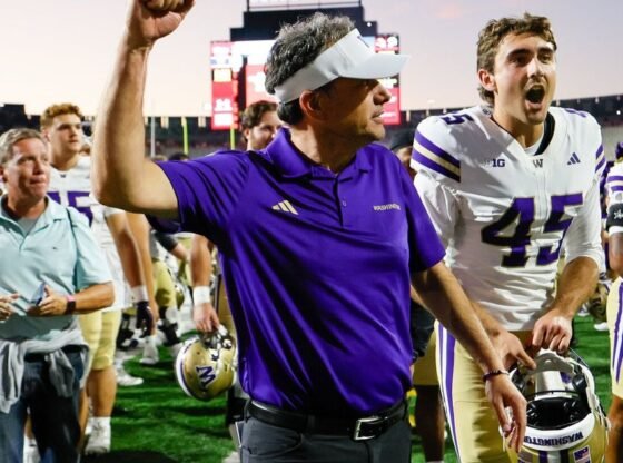 वाशिंगटन हस्कीज़ 2023 के बाद पहली बार एपी टॉप-25 में स्थान पर है