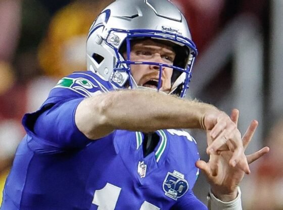 सैम डारनॉल्ड सीहॉक्स द्वारा कमांडरों को पराजित करने से नहीं चूक सकते