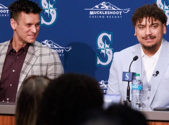 जोश नायलर के हस्ताक्षर के साथ, मेरिनर्स की ऑफसीज़न कार्य सूची में और क्या है?