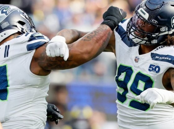 सीहॉक टीम के इतिहास में टाइटन्स को सबसे बड़ी सड़क पसंदीदा के रूप में खेलते हैं