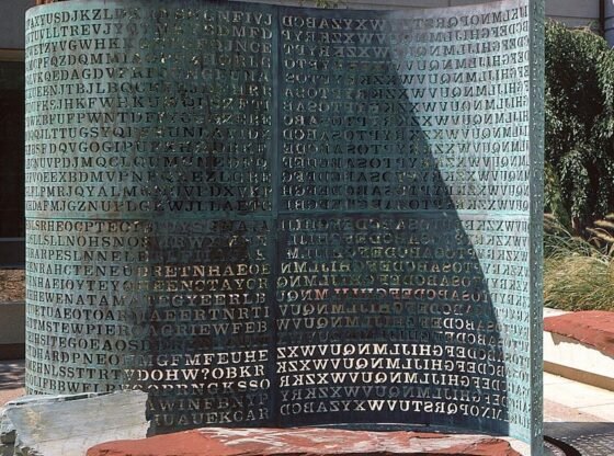 अज्ञात बोली लगाने वाले ने CIA की मूर्तिकला को समझने के रहस्य के लिए लगभग $1 मिलियन का भुगतान किया