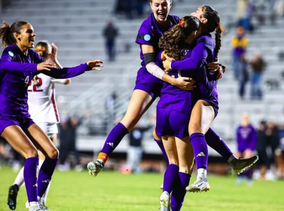 यूडब्ल्यू महिला फुटबॉल ओटी जीत के साथ स्वीट 16 की ओर बढ़ी: 'सपने किस चीज से बनते हैं'