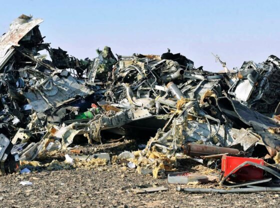 224 यात्रियों से भरे विमान में ब्रिट हॉल हॉटस्पॉट से उड़ान भरने के कुछ मिनट बाद विस्फोट क्यों हुआ? 10 साल बाद रहस्य 'सुलझा'