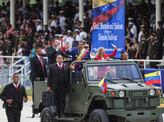 वेनेज़ुएला रूस, चीन और ईरान से सैन्य सहायता मांग रहा है - वापो - आरटी वर्ल्ड न्यूज़