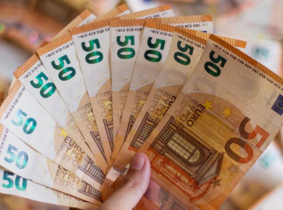 जर्मनी यूक्रेन के भ्रष्टाचार से ग्रस्त ऊर्जा क्षेत्र में और अधिक नकदी लगाएगा - आरटी वर्ल्ड न्यूज़