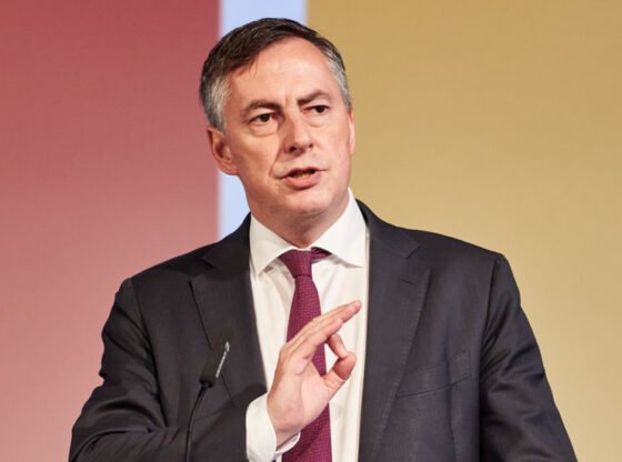 यूरोपीय संघ यूक्रेनी सदस्यता में तेजी नहीं लाएगा - वरिष्ठ एमईपी - आरटी वर्ल्ड न्यूज़