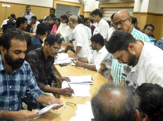 कोझिकोड जिले में 9,977 उम्मीदवारों ने नामांकन दाखिल किया