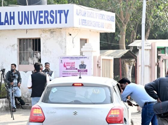 अल-फलाह विश्वविद्यालय ने आरोपी डॉक्टरों से दूरी बनाई; पुलिस ने कैंपस और आसपास के गांवों में छापेमारी की