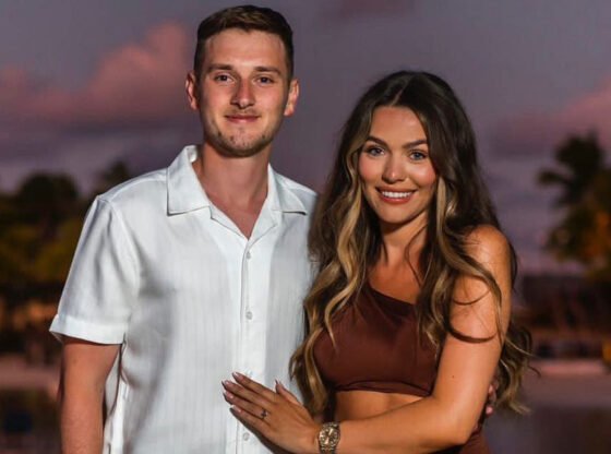 बोर्नमाउथ ऐस के कैंसर को मात देने के ठीक चार साल बाद पत्नी फ्लोरा द्वारा बच्ची को जन्म देने के बाद डेविड ब्रूक्स पिता बन गए