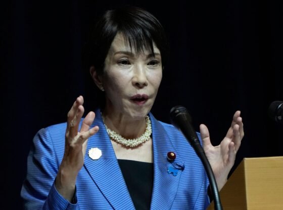 जापान द्वारा युद्धोपरांत संविधान में संशोधन पर बातचीत शुरू करने पर चीन ने जुबानी जंग तेज कर दी है