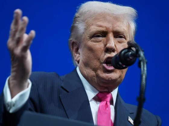 राज्य एआई नियमों को कम करने के ट्रम्प के मसौदा प्रस्ताव के बारे में क्या जानना है