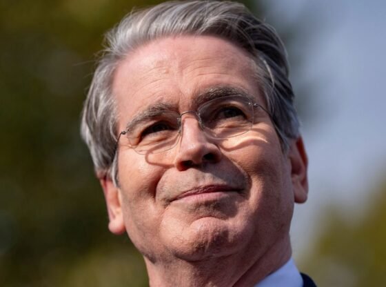 बेसेंट का कहना है कि उच्च अमेरिकी ब्याज दरों के कारण आवास मंदी हो सकती है | विश्व समाचार