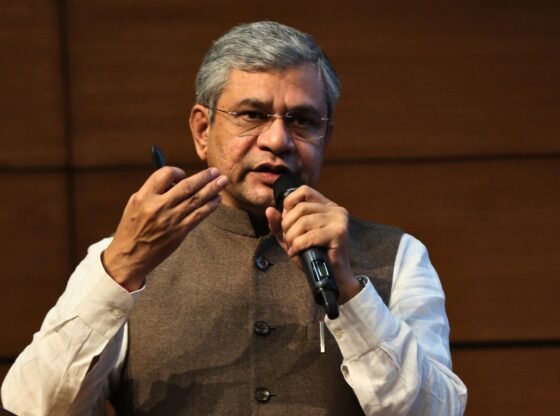 पीएम मोदी आज अंत्रोली स्टेशन का दौरा करेंगे, अश्विनी वैष्णव ने बुलेट ट्रेन परियोजना की तैयारियों की समीक्षा की | अहमदाबाद समाचार