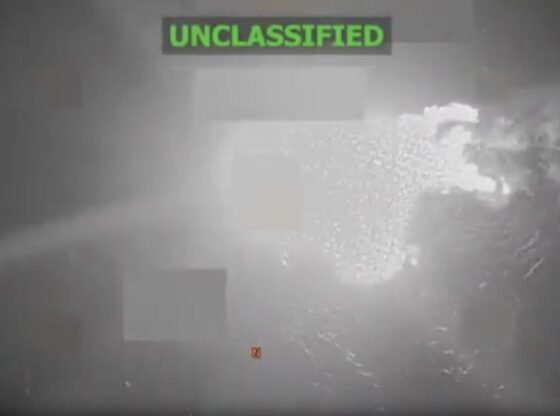 नाटकीय क्षण ट्रम्प ने कैरेबियन में एक और ड्रग तस्करी नाव पर बमबारी की, हमले में तीन 'नार्को आतंकवादी' मारे गए