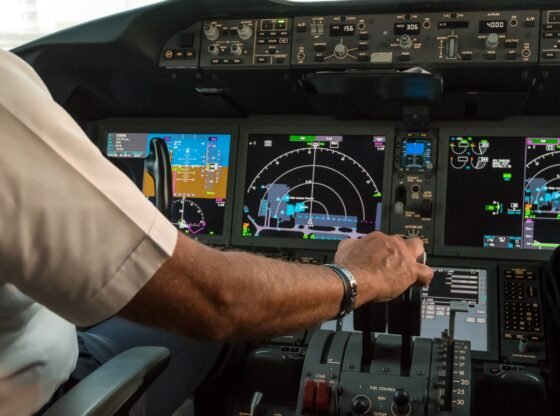 'फर्जी कैप्टन' ने 'फर्जी प्रमाणपत्रों का इस्तेमाल कर' शीर्ष एयरलाइन में सैकड़ों यात्रियों को उड़ाया