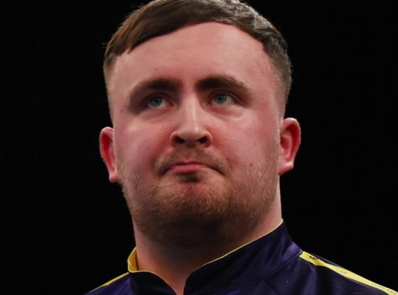 'यह आसान है' - गैरी एंडरसन बताते हैं कि क्यों ल्यूक लिटलर दुनिया के सर्वश्रेष्ठ डार्ट्स स्टार नहीं हैं