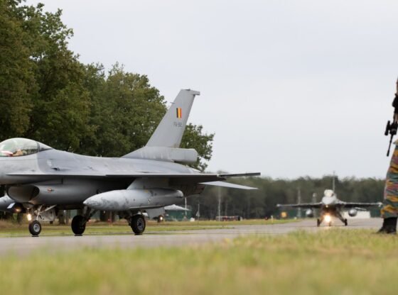 24 घंटे में दो बार रहस्यमयी ड्रोन सैन्य अड्डे पर 'अमेरिकी परमाणु हथियार जमा करने' की सुगबुगाहट, हेलीकॉप्टरों की आवाजाही और जैमर तैनात