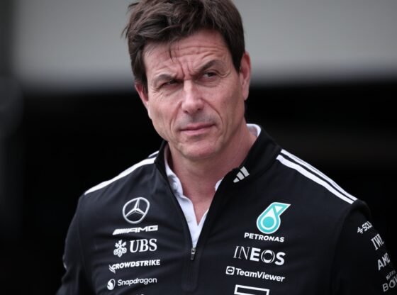 टोटो वोल्फ ने F1 टीम के साथ यूएस टेक अरबपति को £230 मिलियन के मर्सिडीज शेयर बेचे, जिनकी कीमत आश्चर्यजनक रूप से £4.6 बिलियन थी।