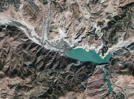 ईरान को 10 मिलियन लोगों की अपनी राजधानी खाली करनी पड़ सकती है क्योंकि तेहरान सूखे से जूझ रहा है और अयातुल्ला संकट का सामना कर रहा है