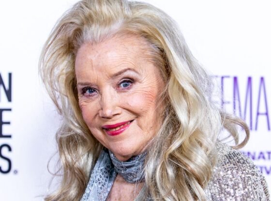 "अन्ना" और "द स्टिंग" में भूमिकाओं के लिए जाने जाने वाले ऑस्कर-नामांकित अभिनेता सैली किर्कलैंड का 84 वर्ष की आयु में निधन हो गया