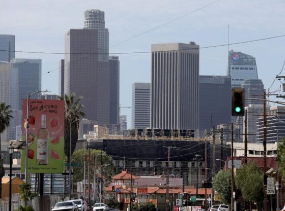 एलए मेयर डोजर स्टेडियम गोंडोला परियोजना पर अपनी राय साझा नहीं करती हैं