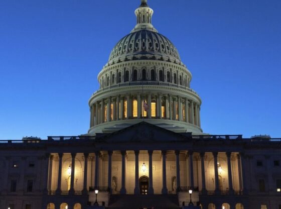 सदन डेमोक्रेट्स के विरोध पर शटडाउन समाप्त करने के उपाय को मंजूरी देने के लिए तैयार है